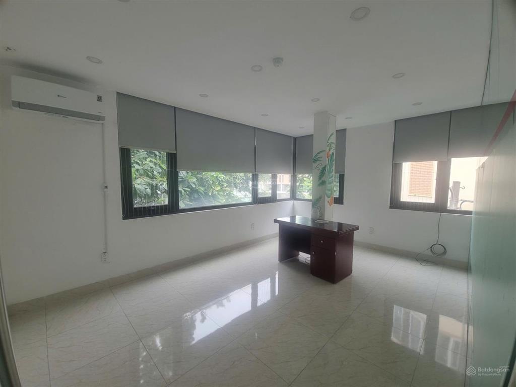 Cần cho thuê sàn vp ngõ 61 lạc trung, dt từ tầng 2 đến tầng 4, dt sàn 65m2, lô góc, giá 12tr/tầng