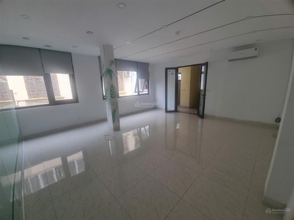 Cần cho thuê sàn vp ngõ 61 lạc trung, dt từ tầng 2 đến tầng 4, dt sàn 65m2, lô góc, giá 12tr/tầng