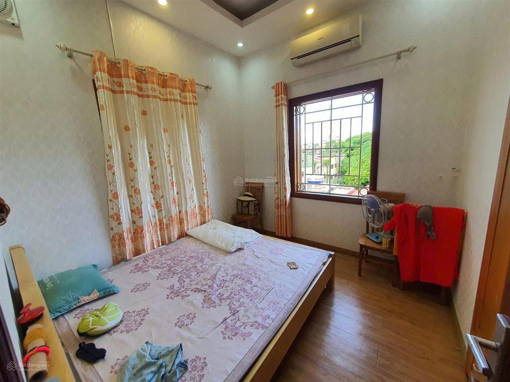 Cho thuê căn hộ chung cư 27 lê thánh tông, dt 70m2, gồm 2pn, đầy đủ nội thất giá 11tr