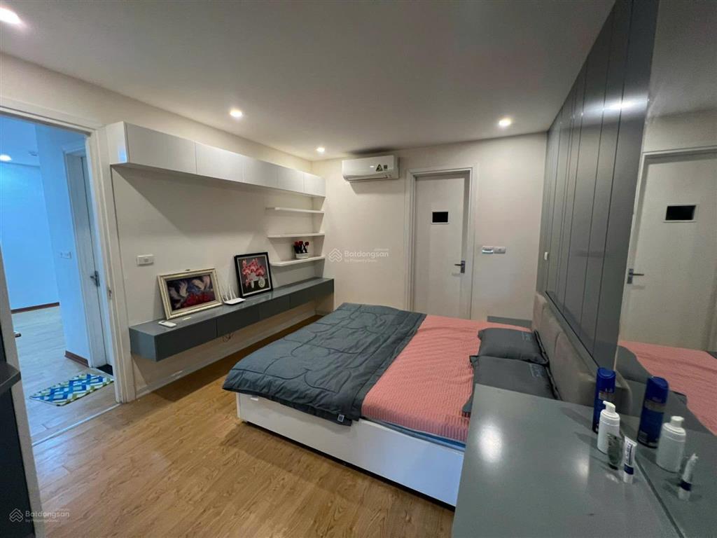 Bán gấp căn hộ chung cư tại golden field, 9 tỷ, 90m2, 3n2wc, vào ở ngay, tầng trung, full nội thất