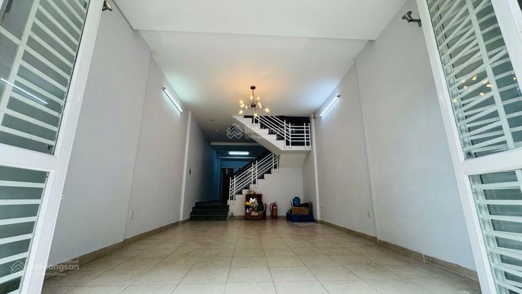 Mặt tiền đường cao lỗ 4 tầng, ngang 4m 16. khu nhà giàu, dân trí cao, giá 13,5 tỷ.