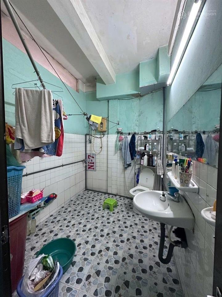 Cần bán gấp nhà mặt tiền kính doanh gần công viên, phường 4 quận 8 cũ, giá 18,5 tỷ.