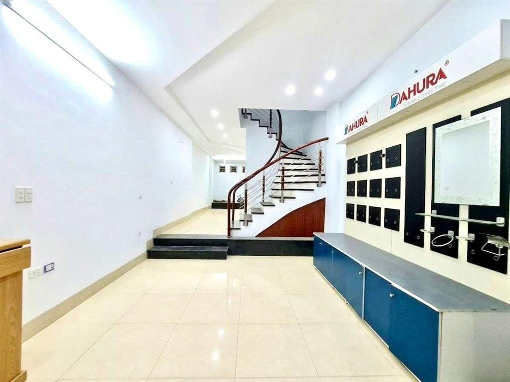 Ngụy như kon tum thanh xuân  phân lô  ô tô quanh nhà  kinh doanh đỉnh 50m2 giá 17,8 tỷ