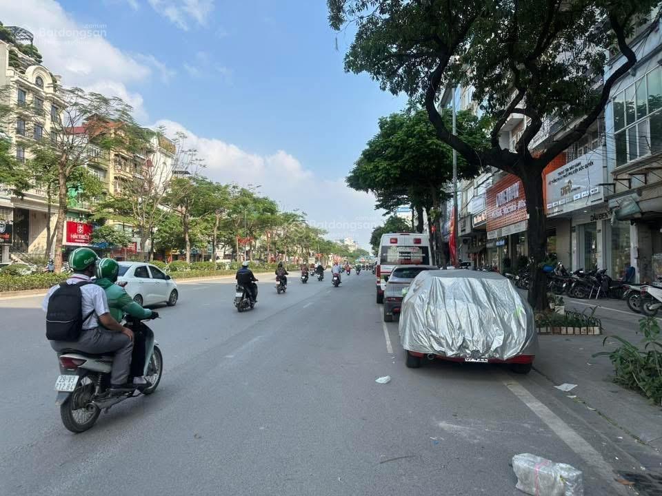Siêu phẩm mặt phố trần hữu tước, tòa văn phòng kết hợp căn hộ, 8 tầng nổi+ 1 hầm, dt 180tr/ tháng