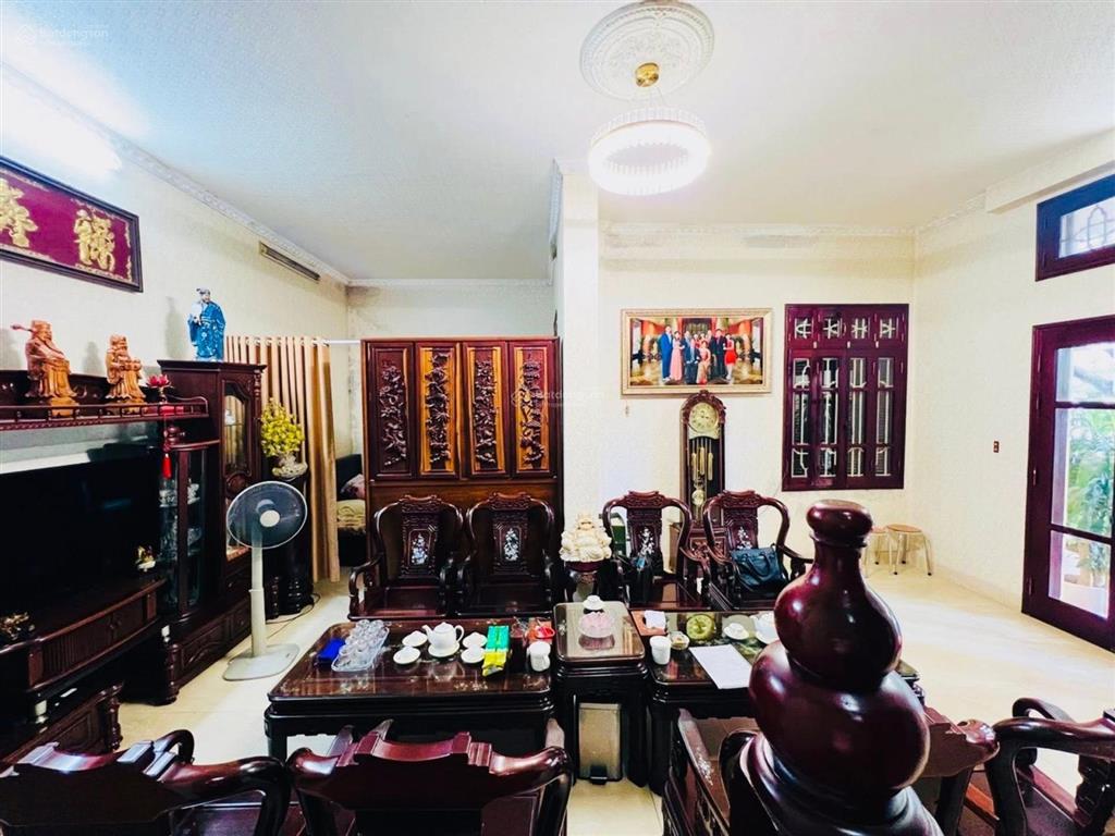 Biệt thự nguyễn cơ thạch kđt mỹ đình khu víp nam từ liêm giá cực sốc nhỉnh 300tr/m