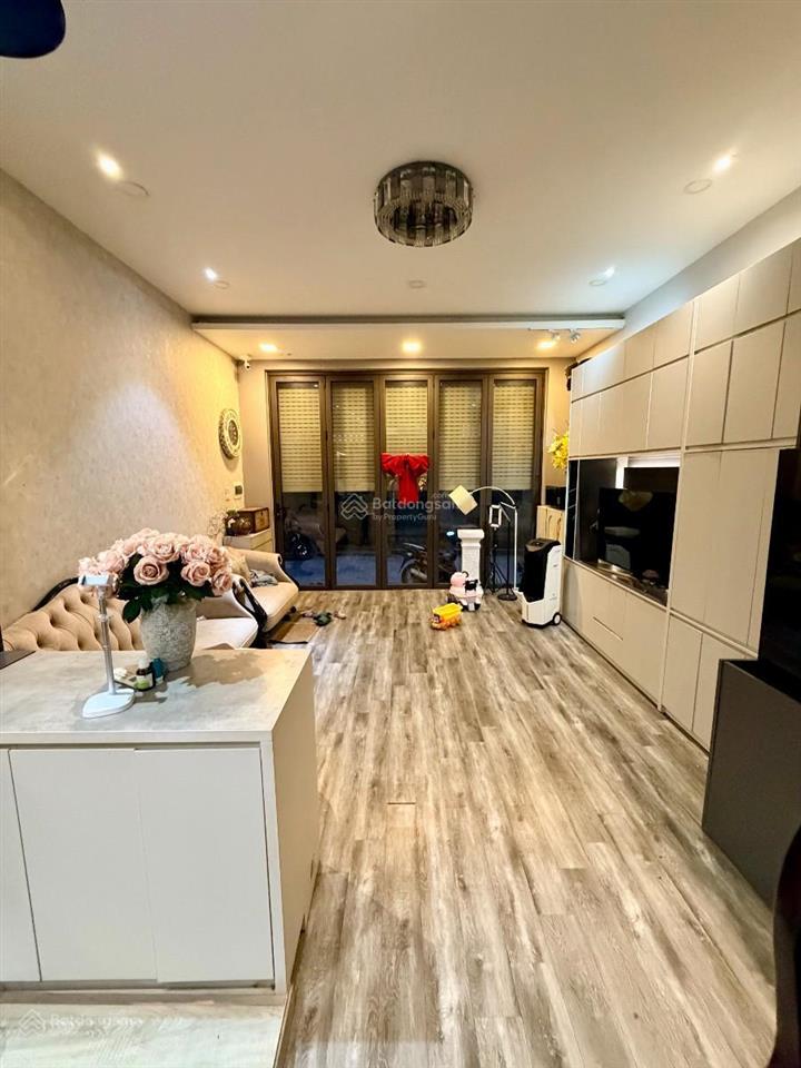Siêu phẩm phân lô trung kính cầu giấy  ô tô, 2 mặt thoáng, kd văn phòng, ở sướng.
