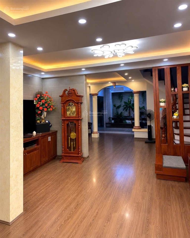 Siêu phẩm kim giang 20m ra mặt phố ô tô vào nhà, 2 thoáng, vừa ở làm văn phòng, giá 179tr/m2