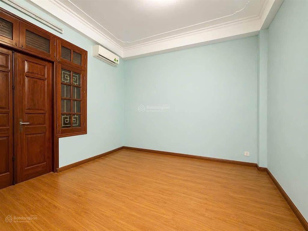Siêu phẩm kim giang 20m ra mặt phố ô tô vào nhà, 2 thoáng, vừa ở làm văn phòng, giá 179tr/m2