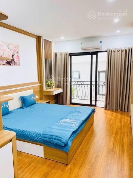 Nhà đẹp 5 tầng phố bằng liệt, 4p ngủ, gần trường học, chợ, thuận tiện sinh hoạt, vào ở ngay.