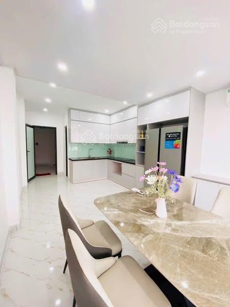 Nhà đẹp 5 tầng phố bằng liệt, 4p ngủ, gần trường học, chợ, thuận tiện sinh hoạt, vào ở ngay.
