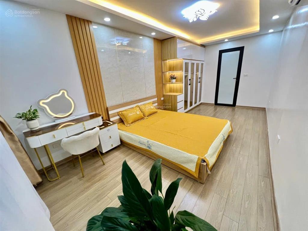 Chính chủ bán nhà linh đàm, 100m ra trường học, cạnh bãi gửi xe, nhà đẹp full nội thất, ở ngay