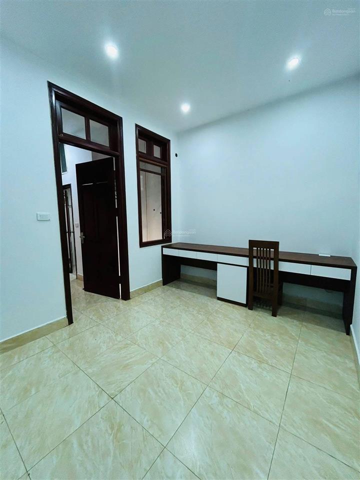Chùa bộc đống đa 40m 5t lô góc cách phố 20m 7 phòng cho thuê 30tr/tháng giá 12 tỷ