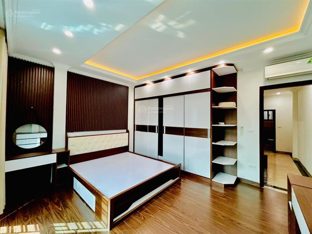 Hoàng cầu đống đa  phân lô  ô tô tránh  30m ra mặt phố  55m*5t*5m mt