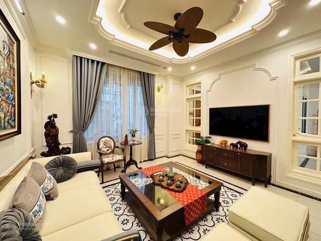 Rẻ nhất phố trung kính! phân lô víp gara 2 ôtô ôtô tránh 2 thoáng, diện tích 105m kd đỉnh cao.