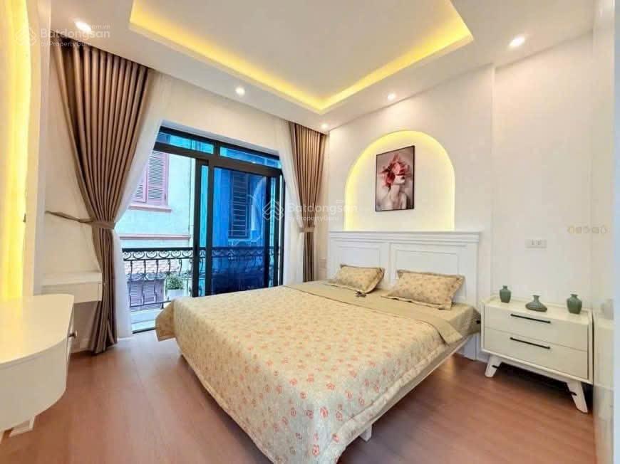 Rẻ nhất phố trung kính! phân lô víp gara 2 ôtô ôtô tránh 2 thoáng, diện tích 105m kd đỉnh cao.