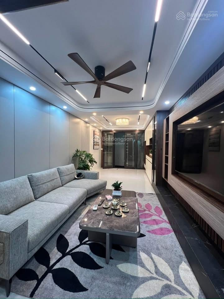 Nhà đẹp tây sơn, đống đa, xây mới 6 tầng thang máy, 10m ra ô tô, giá hấp dẫn, đầu tư sinh lời.