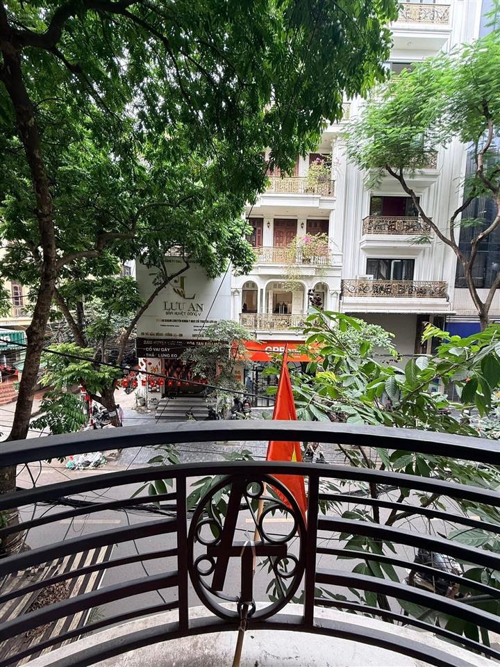 Mặt phố võ văn dũng đống đa 9t thang máy vỉa hè quyền lực kd đẳng cấp giá trị vượt trội.
