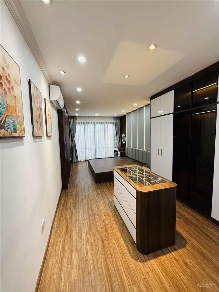 Nhà đẹp phố tôn đức thắng  phân lô  10m ra mặt phố  6 tầng thang máy  đầu tư giữ tiền đỉnh cao.