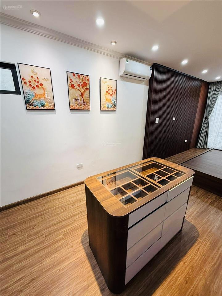 Nhà đẹp phố tôn đức thắng  phân lô  10m ra mặt phố  6 tầng thang máy  đầu tư giữ tiền đỉnh cao.