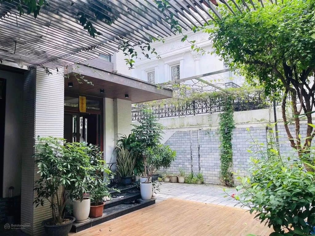 Biệt thự vip kđt linh đàm200m mt 10m vỉa hè rộng ở kết hợp văn phòng kinh doanh 67 tỷ