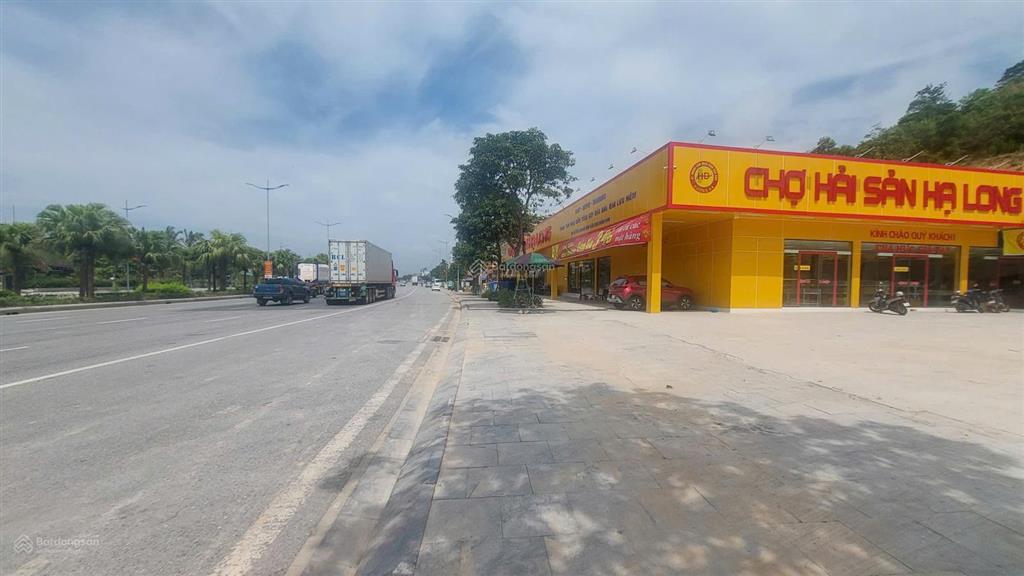 Bán đất mặt đường quốc lộ 18a đối diện vin hạ long xanh, giá 44tr/m2, diện tích 700m2