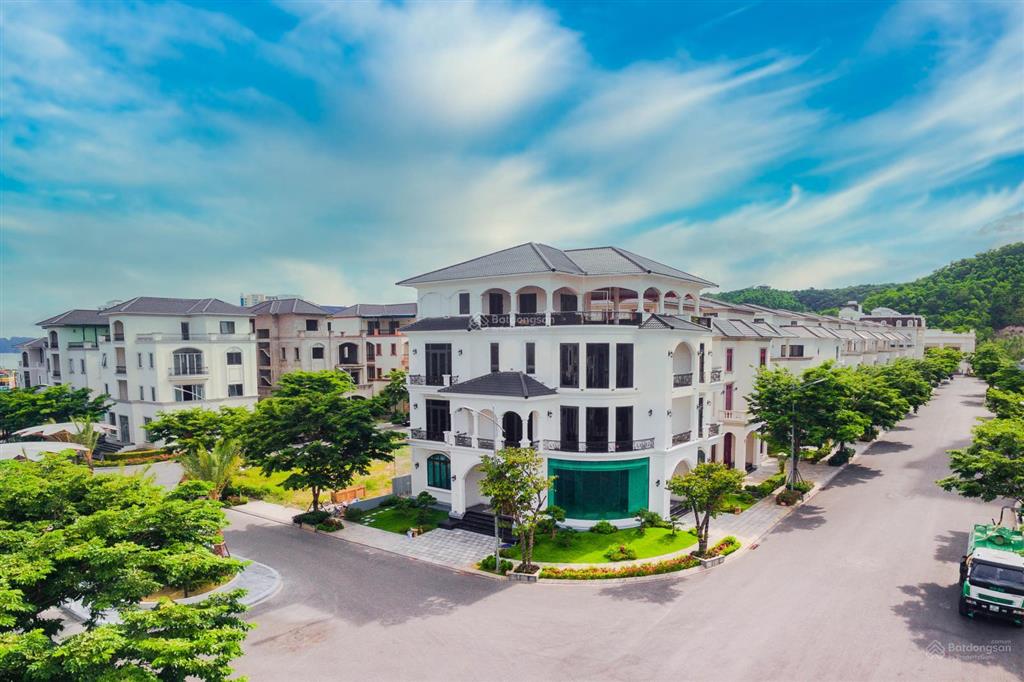 Cần bán căn biệt thự song lập 250m2 tại dự án beverly hills
