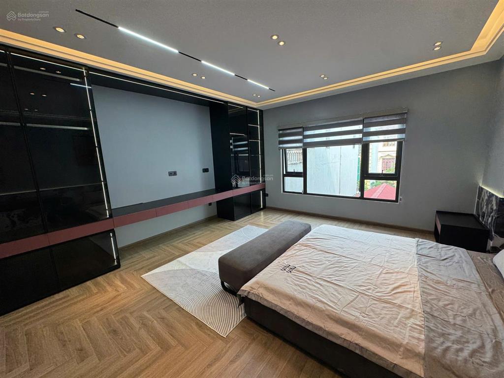 Siêu phẩm việt hưng gâra oto 6 tầng thang máy  oto thông full nội thất dt rộng sđcc pháp lý sạch