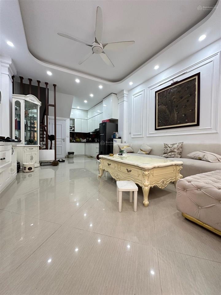 Đàm quang trung cổ linh đối diện aeon nhà mới oto đỗ cửa full nội thất cách mp 10m 0965 047 ***
