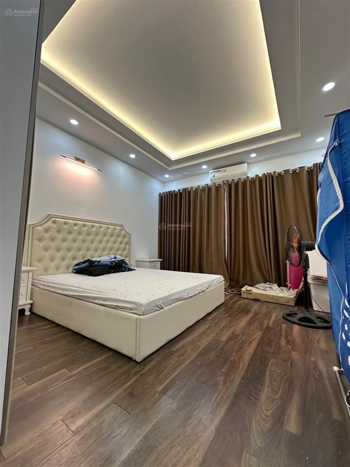 Đàm quang trung cổ linh đối diện aeon nhà mới oto đỗ cửa full nội thất cách mp 10m 0965 047 ***