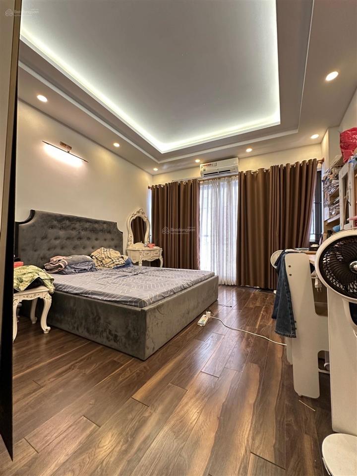Đàm quang trung cổ linh đối diện aeon nhà mới oto đỗ cửa full nội thất cách mp 10m 0965 047 ***