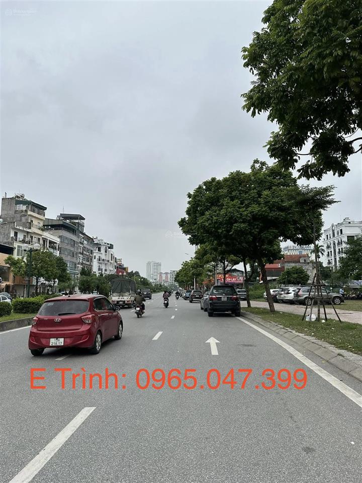 Mp hồng tiến toà nhà văn phòng 5 tầng thang máy vỉa hè kinh doanh sầm uất giá đầu tư sđcc 155m