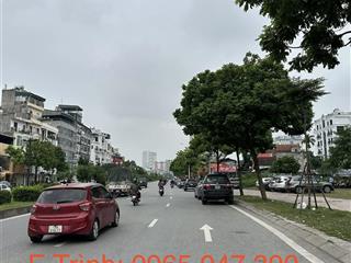 Mp hồng tiến toà nhà văn phòng 5 tầng thang máy vỉa hè kinh doanh sầm uất giá đầu tư sđcc 155m