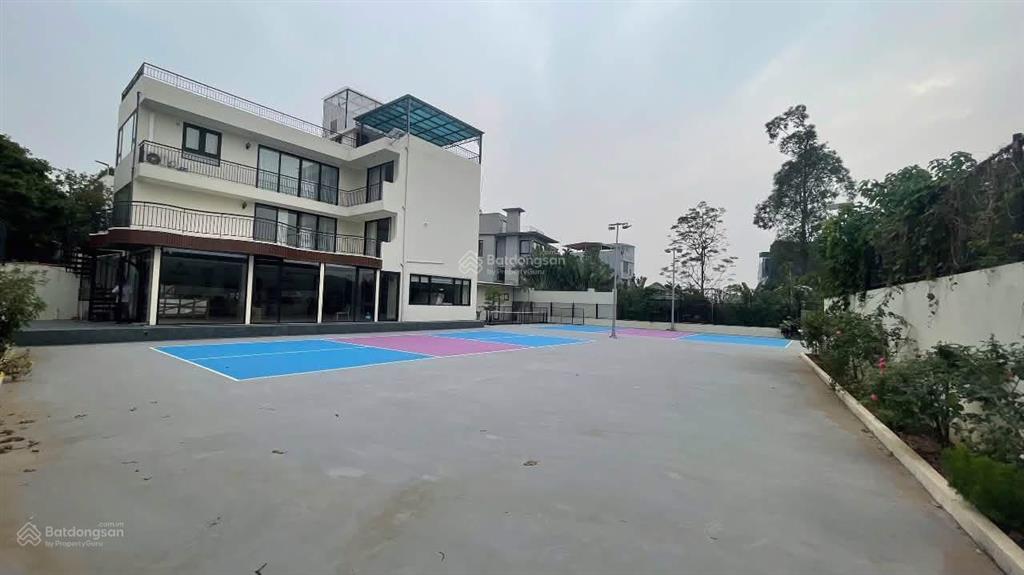 Cho thuê nhà riêng kiểu biệt thự sân vườn tại ngọc thụy  0965 047 ***