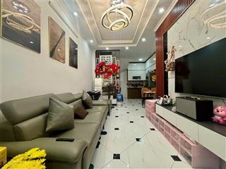 Chính chủ e trai em muốn bán căn nhà tại dương văn bé 32m x 5 tầng 7.6 tỷ có thương lượngsđcc