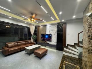 Cho thuê nguyên căn phố trạm  6 tầng gara ô tô thang máy  full nội thất  cách mp 30m