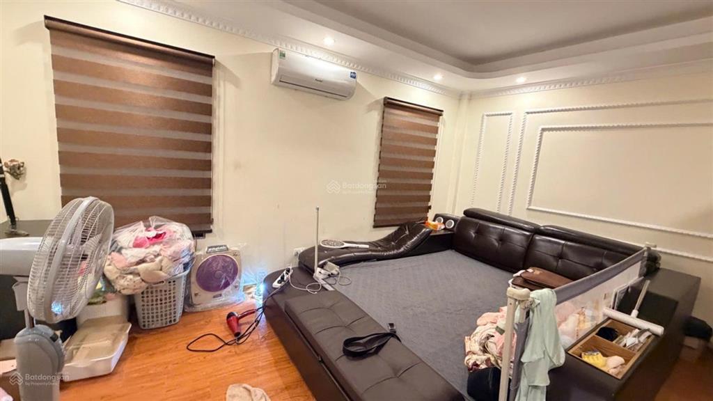 Nhà ngọc thụy 33m x 5 tầng 6.9 tỷ full nội thất sđcc sẵn ở ngay chủ thiện chí chưa qua đt