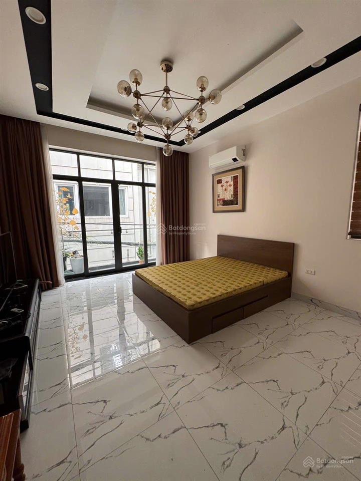 Cho thuê nhà phố hoàng minh đạo  bồ đề  gara oto vừa ở vừa kinh doanh đối diện bv tâm anh 16tr