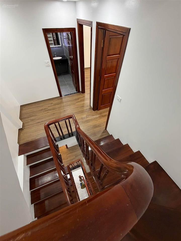 Bán nhà xây mới tại phố hoàng ngân, p. trung hòa. dt 59m2. mt 7m. xây 5 tầng. giá chào 17,5 tỷ