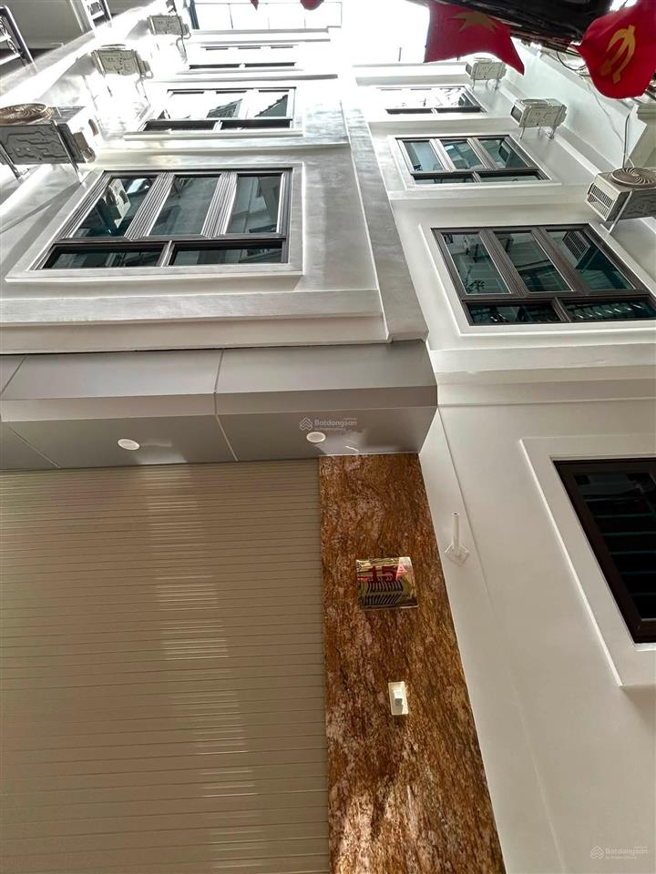 Bán nhà xây mới tại phố hoàng ngân, p. trung hòa. dt 59m2. mt 7m. xây 5 tầng. giá chào 17,5 tỷ