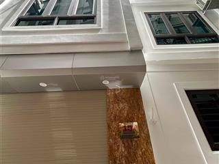 Bán nhà xây mới tại phố hoàng ngân, p. trung hòa. dt 59m2. mt 7m. xây 5 tầng. giá chào 17,5 tỷ