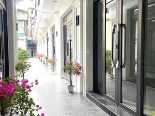 Bán nhà tại phố yên hòa, cầu giấy. khu dân trí cao. dt 31m2. mt 5m. xây 5 tầng mới. giá chào 8.5 tỷ