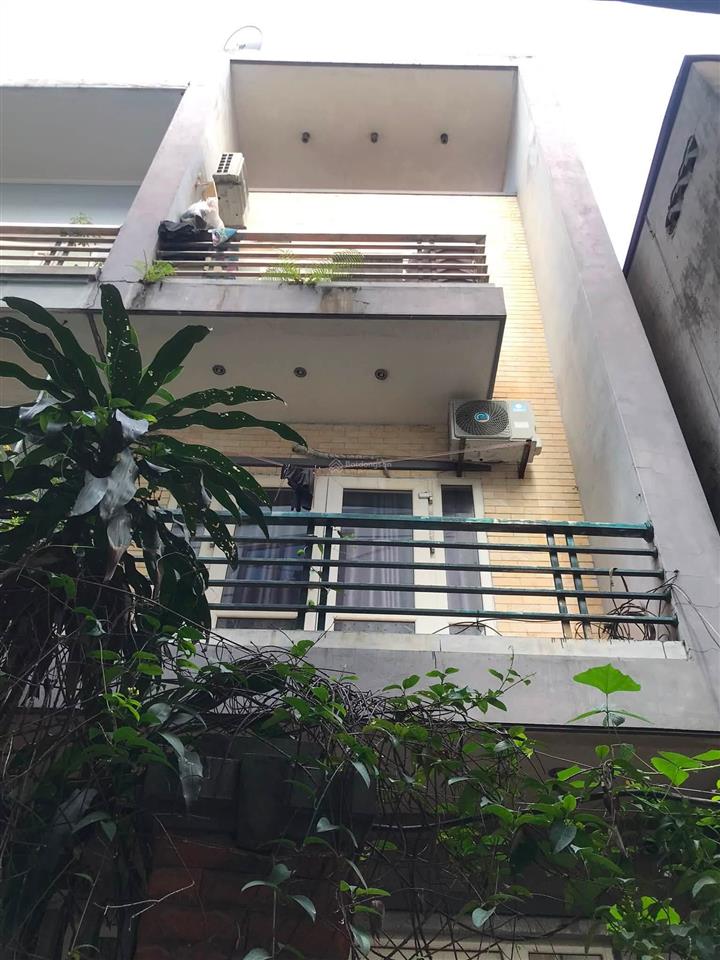 Nhà đang ở tại triều khúc, than xuân. kd hoặc cho thuê. 62m2, mt4.3m. xây 4 tầng. giá chào 10.8 tỷ