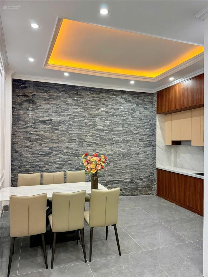 Bán nhà khu qđ phố vương thừa vũ. dt 44m2. mt4m. xây 5 tầng có thang máy. giá chào 11.6 tỷ