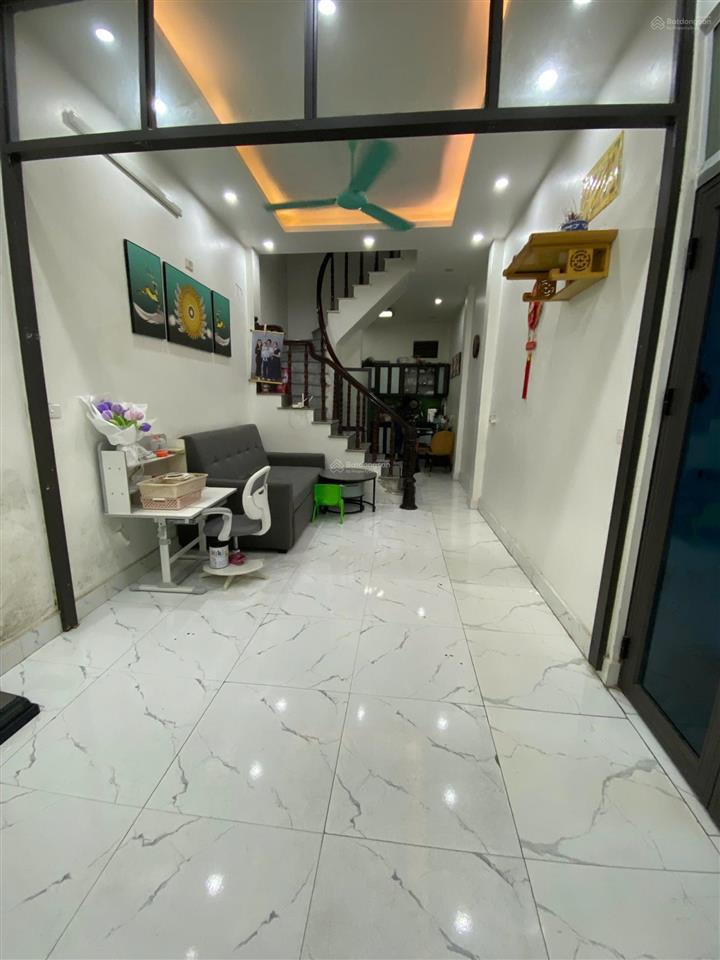 Cho thuê nhà riêng tại định công thượng, 13 triệu, 33m2, 4pn, 3wc, 4 tầng