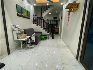 Cho thuê nhà riêng tại định công thượng, 13 triệu, 33m2, 4pn, 3wc, 4 tầng