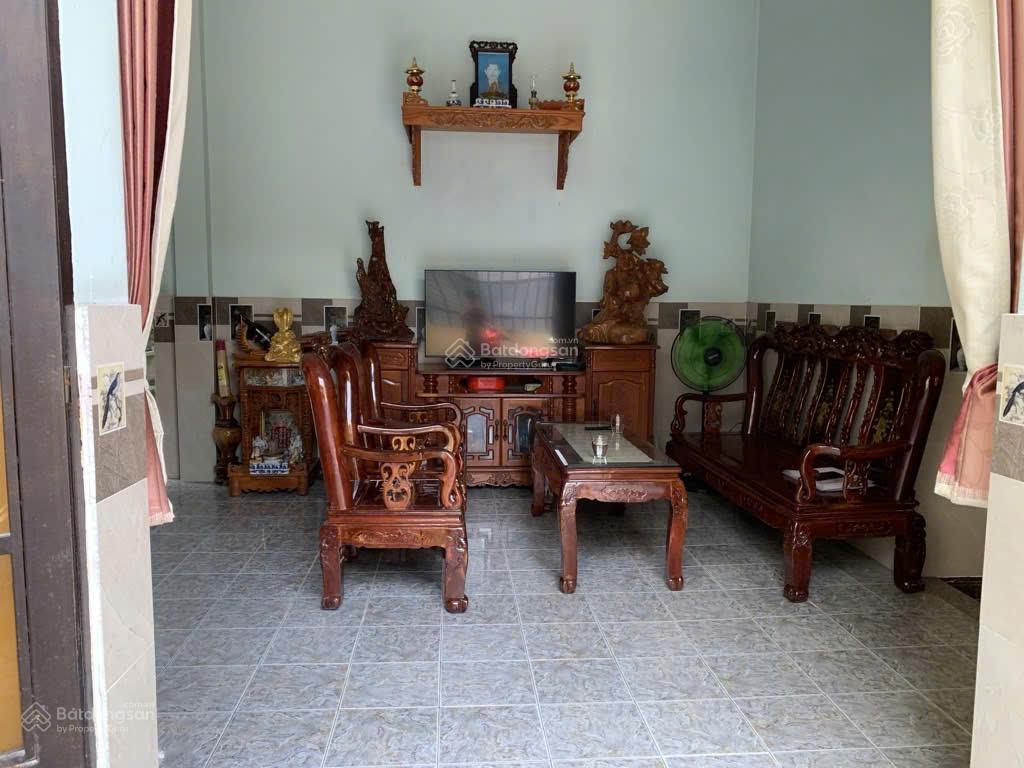 Bán đất tặng nhà cấp 4 đường đt743a 93m2 ngang 12.5m, hẻm xe hơi, chỉ 3 tỷ. như 0949 213 ***