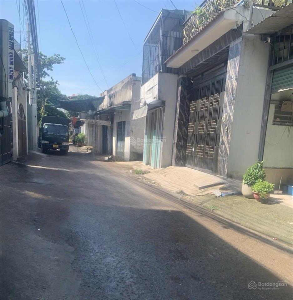 Bán đất tặng nhà cấp 4 đường đt743a 93m2 ngang 12.5m, hẻm xe hơi, chỉ 3 tỷ. như 0949 213 ***