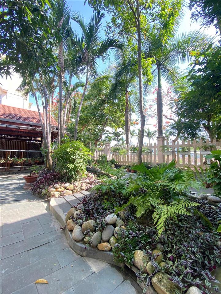 Chính chủ cho thuê mặt bằng 1.000m2 lô góc cách biển nguyễn tất thành 500m  cafe sân vườn, hồ cá