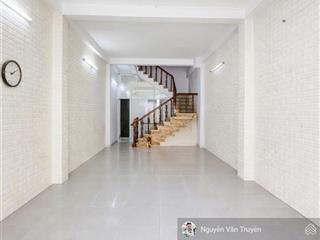 (giảm sâu)  bến xe miền đông  nhà 3 tầng btct  xe hơi ngủ trong nhà  4 x 14m  chỉ 9.9 tỷ