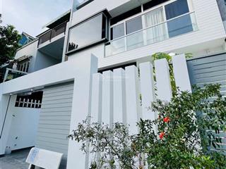 Bán biệt thự liền kề nam thông 2 phú mỹ hưng  liên hệ 0984 848 ***